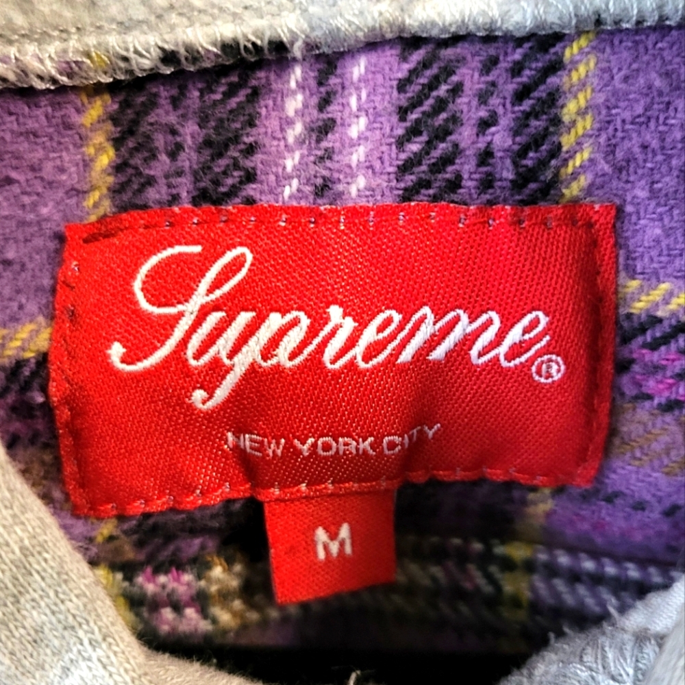 Supreme Hoodie - Picture 3 of 5